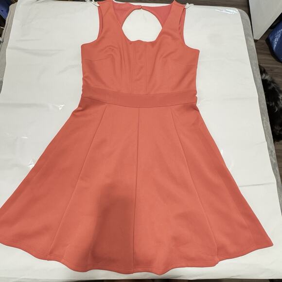 New Sweet Storm Size Large Coral Poly Spandex Beach Fit Flare Sundress Keyhole - Picture 1 of 5